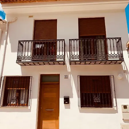 Casa Del Herrero بيت للعطل *