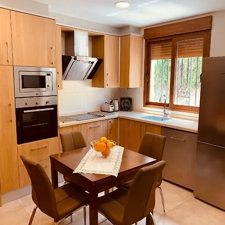 Casa Del Herrero بيت للعطل *